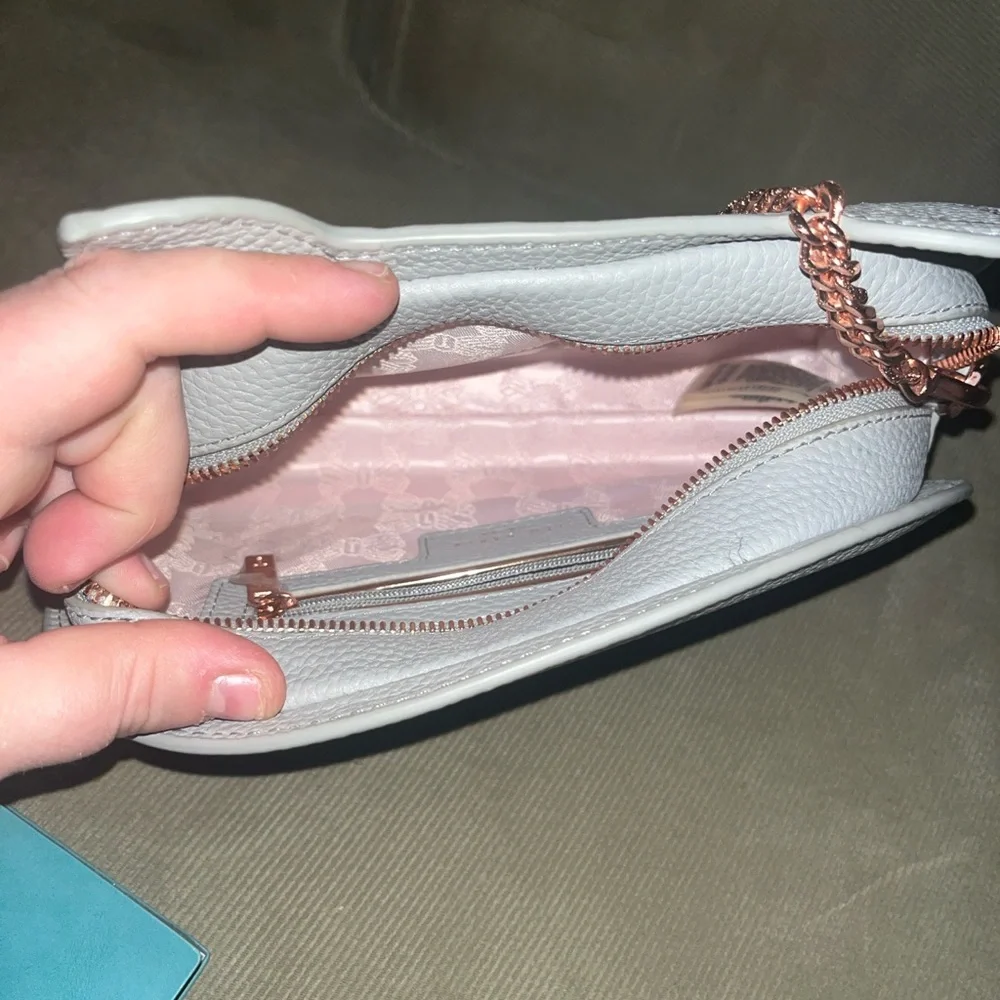 Ted Baker Kirstie cat crossbody leather purse -discontinued - Picture 3 of 4
